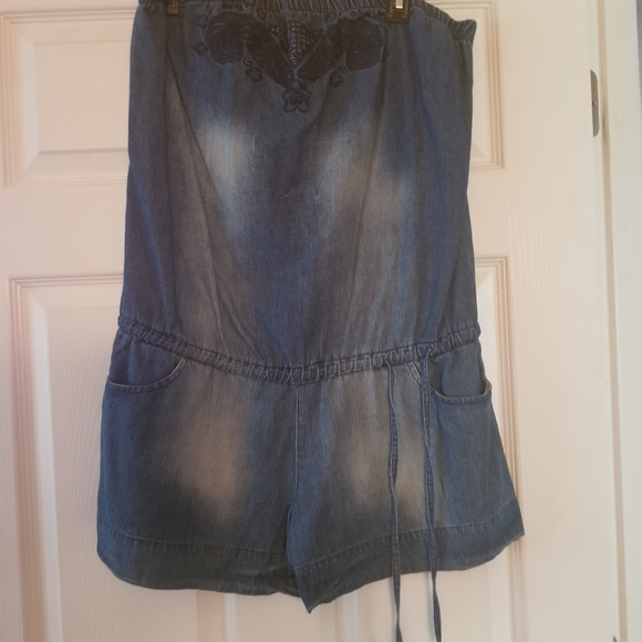 Romper - Picture 2 of 3